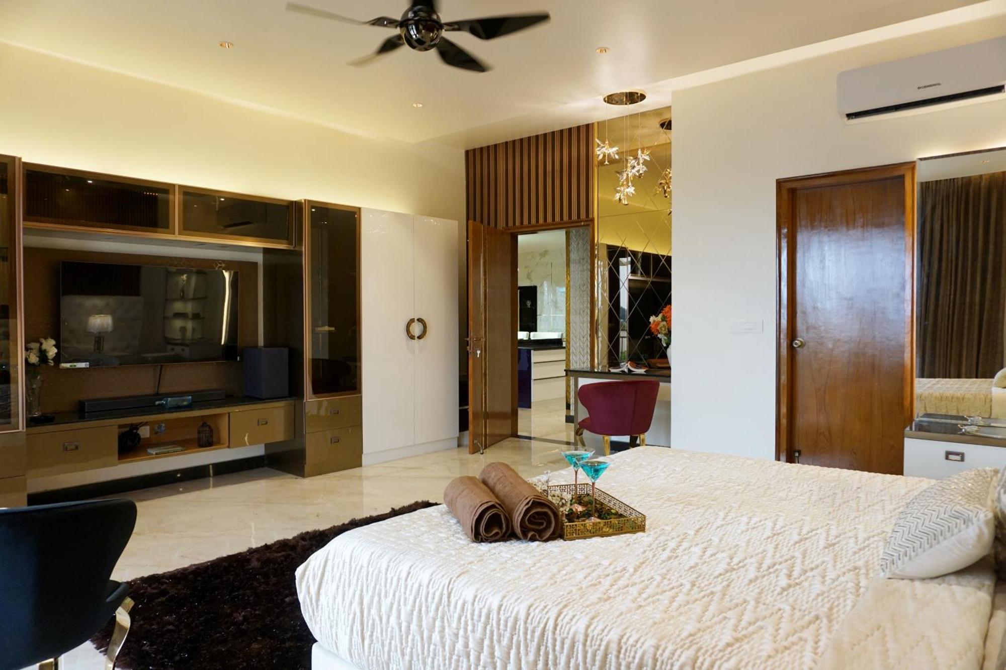 Ferienwohnung The Pentouz On 100 Feet Road Indiranagar - An Urban Luxury Retreat Bangalore Exterior foto